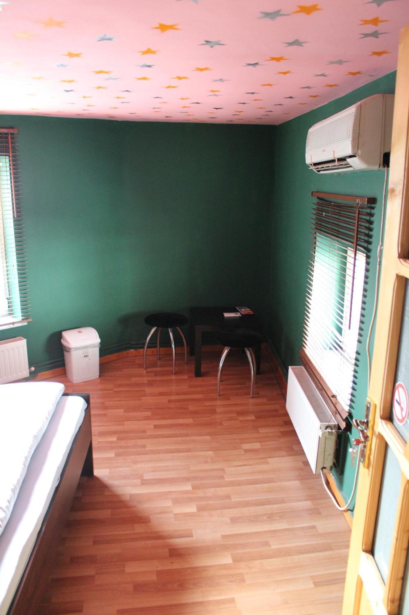 Hostel Fun House Bukareszt Zewnętrze zdjęcie